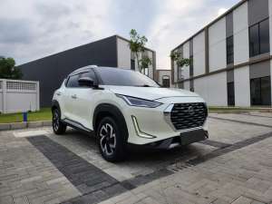 Jual bekas NISSAN MAGNITE PREMIUM AT MATIC 2022 PUTIH TWO TONE KM 26RB,lokasi di Depok Kota