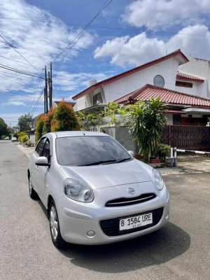 Jual bekas Nissan march 2013 matic,lokasi di Jakarta Timur