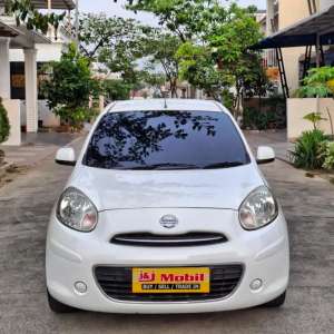 Jual bekas NISSAN MARCH AUTOMATIC 2013 PUTIH ISTIMEWA,lokasi di Medan Kota
