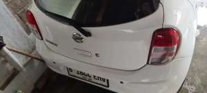 Jual bekas Nissan March L AT 2011 white,lokasi di Jakarta Selatan