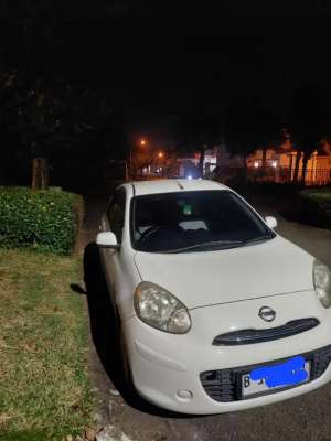 Jual bekas Nissan march matic,lokasi di Tangerang Kota