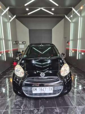 Jual bekas Nissan march matic 2013,lokasi di Pekanbaru Kota