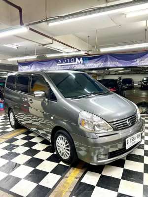 Jual bekas Nissan Serena 2.0 Highway Star 2010 HWS,lokasi di Jakarta Selatan