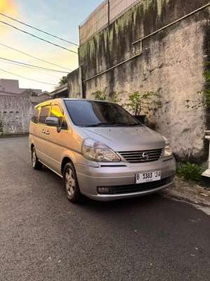 Jual bekas Nissan Serena 2005 Bensin,lokasi di Jakarta Barat
