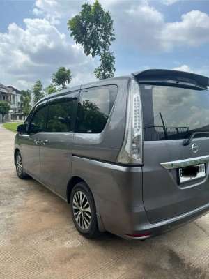 Jual bekas Nissan Serena 2015 Bensin,lokasi di Bekasi Kota