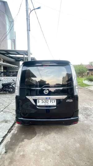 Jual bekas Nissan Serena 2017 Bensin,lokasi di Jakarta Timur