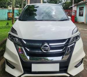 Jual bekas Nissan Serena 2019 HWS Putih,lokasi di Tangerang Kab.
