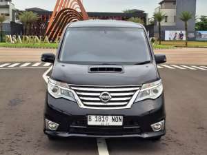 Jual bekas Nissan Serena Hws 2.0 at 2015,lokasi di Tangerang Kota
