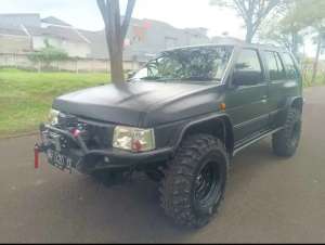 Jual bekas Nissan terrano spirit S3 4x42006,lokasi di  