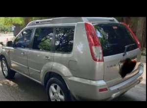 Jual bekas Nissan X-Trail 2004 Bensin,lokasi di Bandung Kota