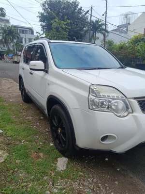 Jual bekas Nissan X Trail 2012 manual tgn 1 pribadi,lokasi di Jakarta Pusat
