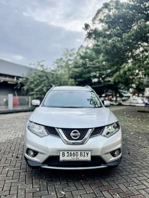 Jual bekas Nissan X-Trail 2015 2.5 AT,lokasi di Tangerang Kota