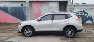 Jual bekas Nissan X-Trail 2018 Bensin,lokasi di Bekasi Kota