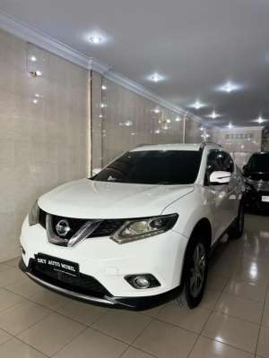 Jual bekas Nissan X-Trail 2.5 AT Putih 2016,lokasi di Medan Kota