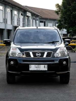 Jual bekas Nissan X-Trail 2.5 st matic 2009 hitam,lokasi di Bandung Kota