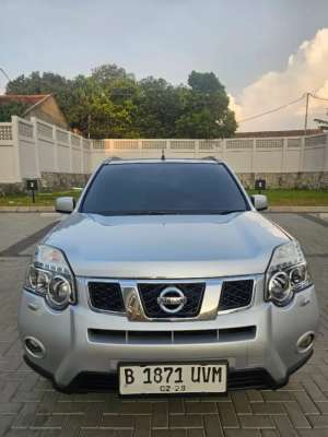 Jual bekas NISSAN XTRAIL 2.0 CVT 2012 FACELIFT SILVER,lokasi di Tangerang Kota