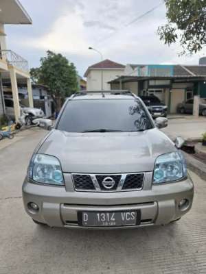 Jual bekas Nissan Xtrail 2.5 ST 2008 MaticKondisi sangat joss rapu mulus lengkap,lokasi di Bandung Kab.