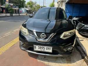 Jual bekas Nissan xtrail 2.5 th 2015 AT pajak on Siap pakai,lokasi di Jakarta Selatan