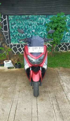 Jual bekas NMAX OLD 155 RED MATTE TERAWAT KM RENDAH,lokasi di Jakarta Timur
