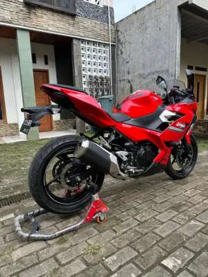 Jual bekas ODO 3.100 perak NEW NINJA 250 FI KONDISI ISTIMEWA NO MINUS PAJAK ON,lokasi di Tangerang Kota