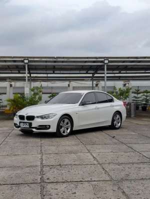 Jual bekas ODO LOW 67RB BMW 320i F30 SPORT 320 I NIK 20152016,lokasi di Jakarta Selatan