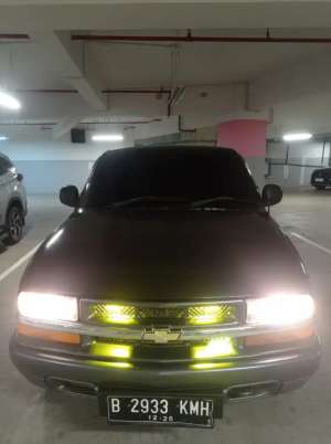 Jual bekas Opel Blazer 2000,lokasi di Jakarta Timur
