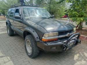Jual bekas Opel Blazer Montera off-road,lokasi di Mojokerto Kab.