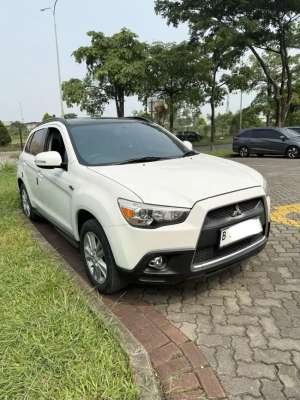 Jual bekas Outlander PX 2013 AT matic Putih,lokasi di Jakarta Pusat