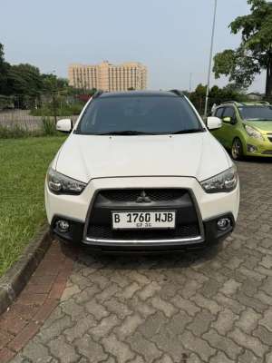 Jual bekas Outlander PX 2013 Matic Putih SUV gagah Sunroof,lokasi di Tangerang Kab.