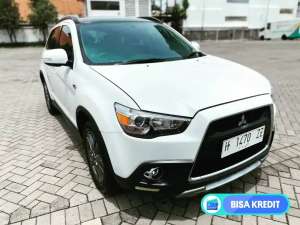 Jual bekas Outlander PX Limited Action Putih,lokasi di Semarang Kota