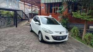 Jual bekas Over Kredit Mazda 2 AT 2011,lokasi di Bandung Kab.