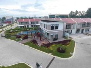 over kredit siap huni di kota tangerang,victoria spring selangkah bandara dan stasiun kota tangerang ada kolam renang loh di cluster ini lokasi di Tangerang Kota, tersedia melalui melalui situs Olx