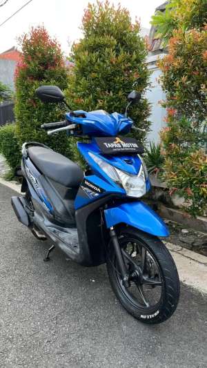 Jual bekas Pajak Hidup Honda Beat FI Tahun 2013,lokasi di Bekasi Kota