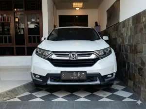 Jual bekas PaJaK ON honda CRV 2.0 2017 mau tuker CR-V 1.5 turbo atau CRV prestige,lokasi di Jakarta Timur