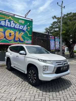 Jual bekas Pajero Dakar Asli AD lowkm istimewa,lokasi di Surakarta Kota