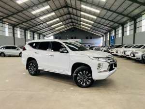 Jual bekas Pajero Dakar Ultimate 4X4 20232024 AT Matic, Super terawat,lokasi di  ,Palembang Kota