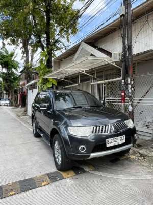 Jual bekas Pajero exceed 2010 istimewa tidak ngobos,lokasi di Jakarta Timur