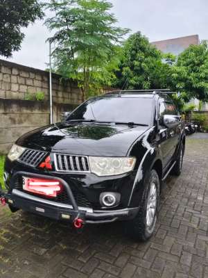 Jual bekas Pajero Exceed 2012 Pemakaian 2013,lokasi di Tangerang Kab.