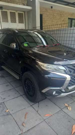 Jual bekas Pajero exceed facelift hitam nopol cantik super terawat,lokasi di Surabaya Kota