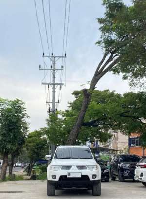 Jual bekas Pajero Sport Dakar 2 5 AT 2012,lokasi di Palembang Kota