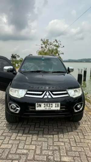 Jual bekas Pajero Sport Dakar 4x4 Matic O8539689OOOO,lokasi di Kendari Kota