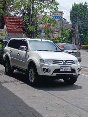 Jual bekas PAJERO SPORT DAKAR MATIC DIESEL 2014 LOW KM 70 RB,lokasi di Denpasar Kota