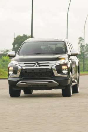 Jual bekas Pajero Sport Dakar Ultimate 4x4 AT 2022,lokasi di Jakarta Selatan