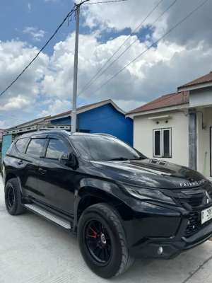 Jual bekas Pajero sport dakkar 2017 harga 380 juta nego.,lokasi di Banjarmasin Kota