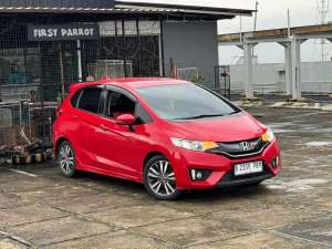 Jual bekas PALING CAKEPKM68rb JAZZ RS CVT MATIC AT 2015 GK5 HONDA SUPER MURAH,lokasi di Jakarta Barat