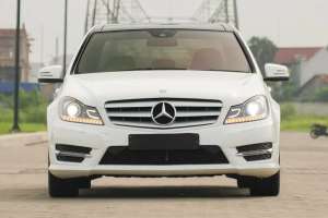 Jual bekas Panoramic Kolektor Mercedes Benz C250 AMG Plus 2014 White Alcantara,lokasi di Jakarta Utara