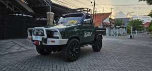 Jual bekas Panther Pickup 4x4 asli th 1985 Full Option Kondisi Siap Pakai Antik,lokasi di Surabaya Kota