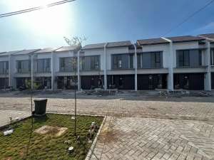 Park Sunrise, Perumahan Surabaya, Modern, Minimalis 1 Lt lokasi di Surabaya Kota, tersedia melalui melalui situs Olx