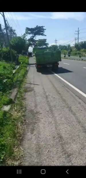 PASURUAN POROS JALAN RAYA PROPINSI LUAS 3.6 HA lokasi di Mojokerto Kab., tersedia melalui melalui situs Olx