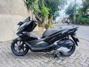 Jual bekas PCX 150 ABS HITAM TH 2018, DP 1 JUTA,lokasi di Jakarta Selatan